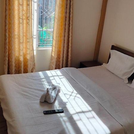 Aroma Inn 실롱 외부 사진