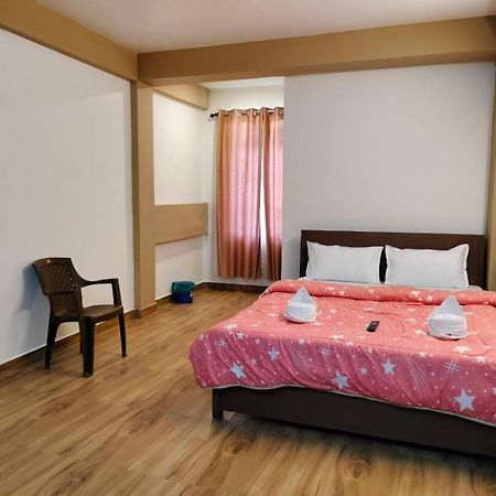 Aroma Inn 실롱 외부 사진
