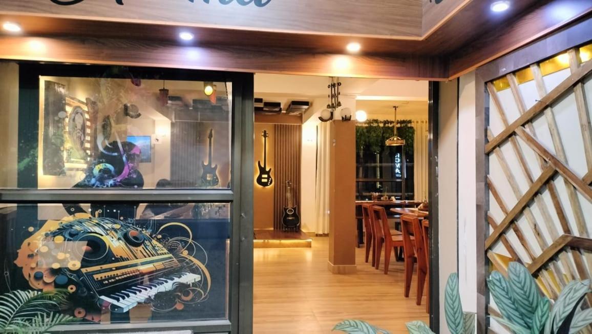 Aroma Inn 실롱 외부 사진