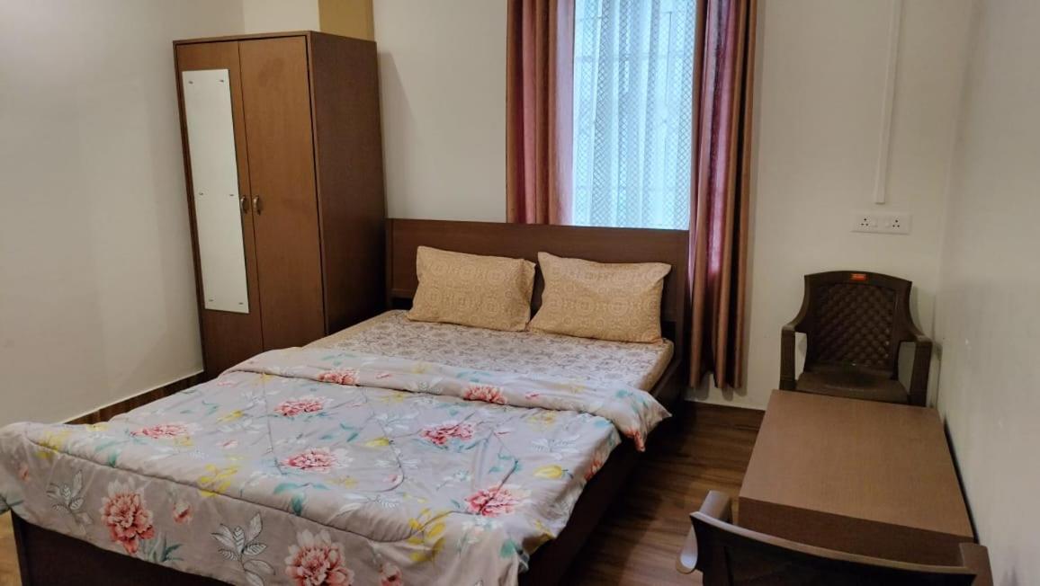 Aroma Inn 실롱 외부 사진