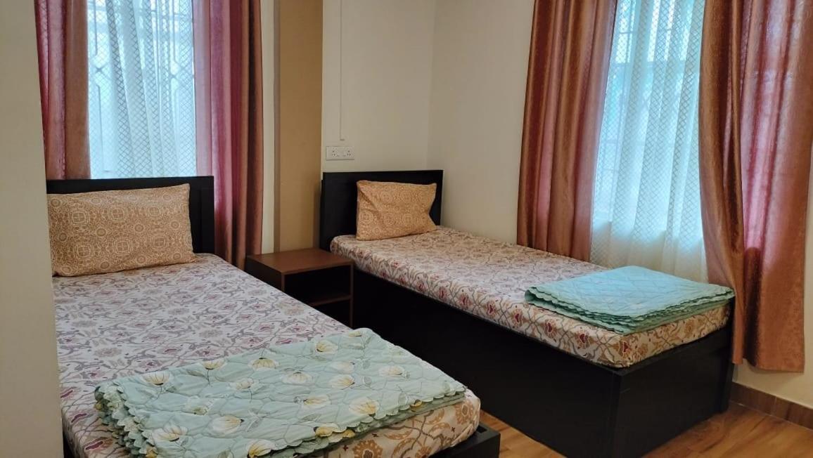 Aroma Inn 실롱 외부 사진