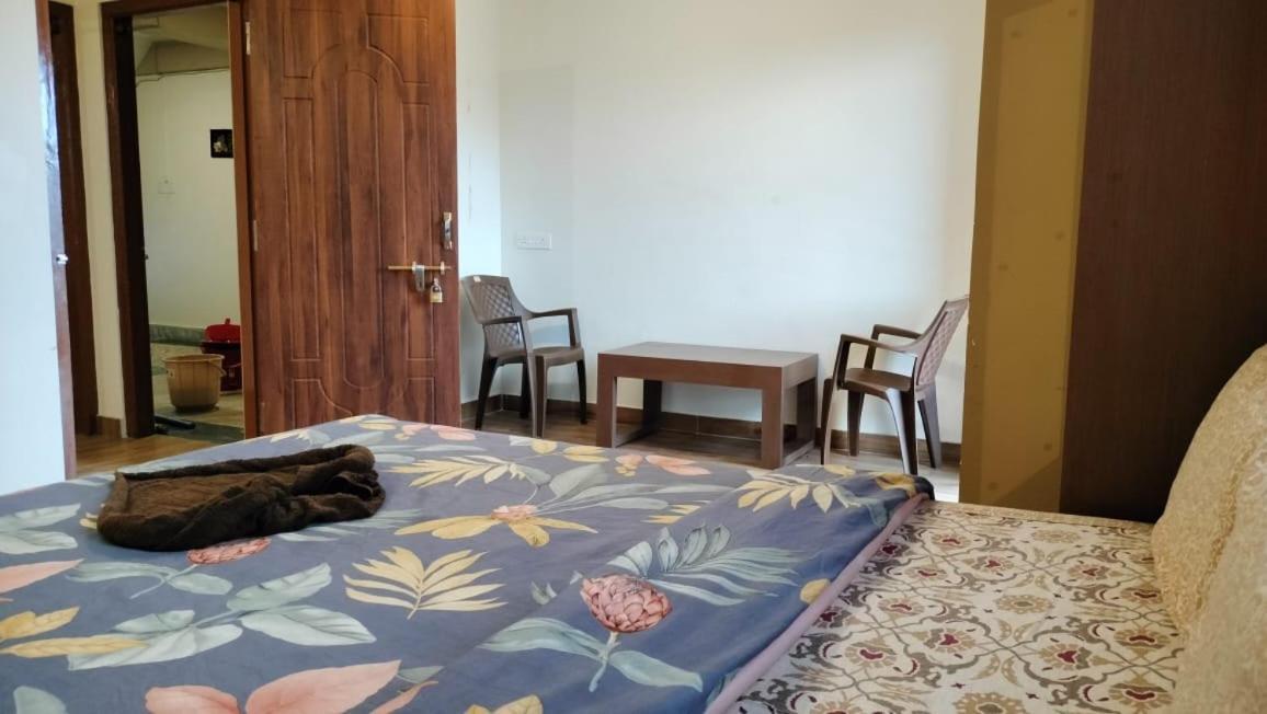 Aroma Inn 실롱 외부 사진
