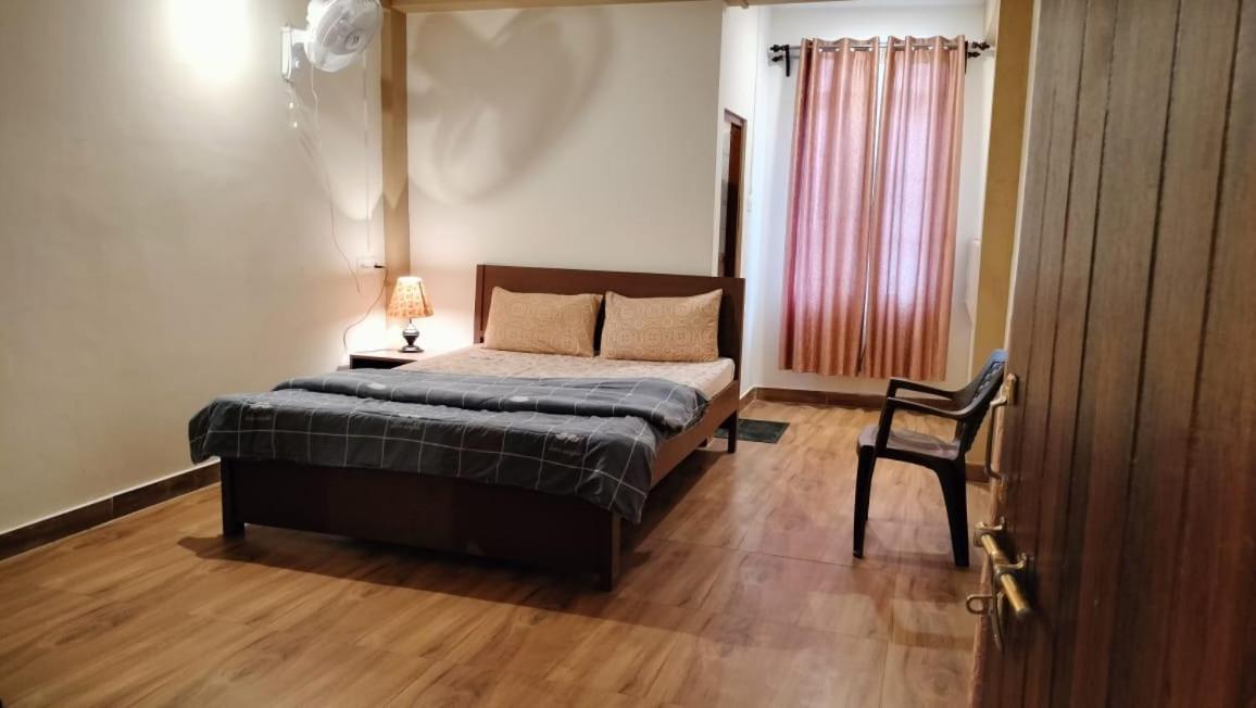 Aroma Inn 실롱 외부 사진