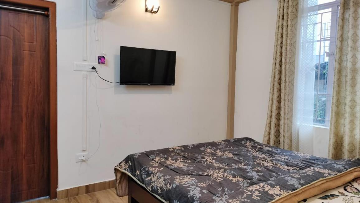 Aroma Inn 실롱 외부 사진