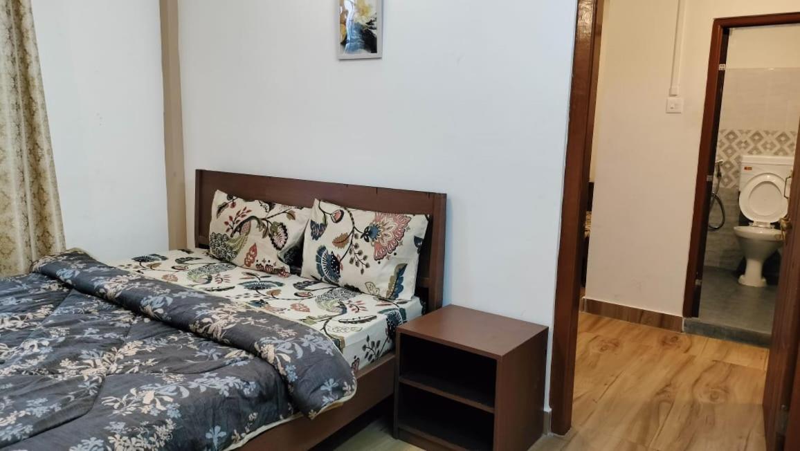 Aroma Inn 실롱 외부 사진