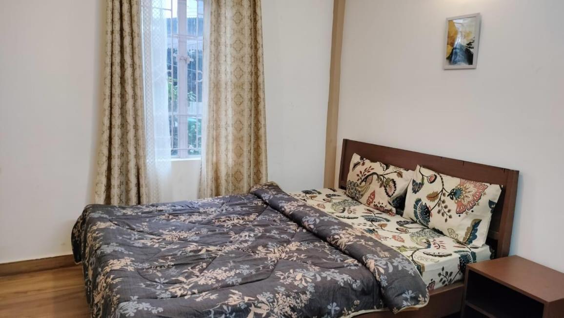 Aroma Inn 실롱 외부 사진