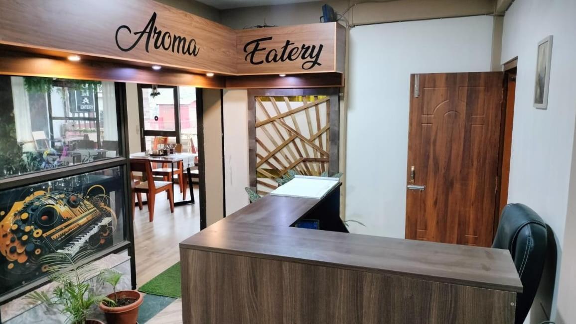 Aroma Inn 실롱 외부 사진