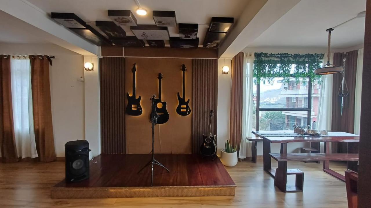 Aroma Inn 실롱 외부 사진