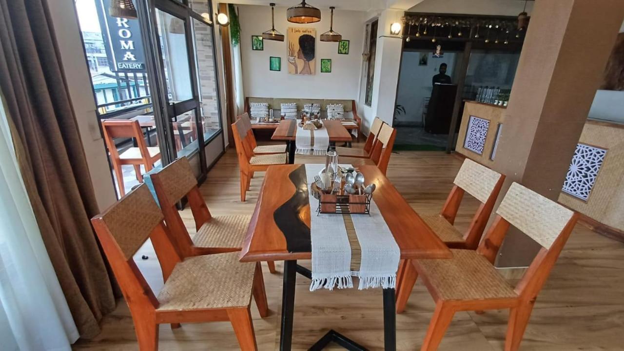 Aroma Inn 실롱 외부 사진