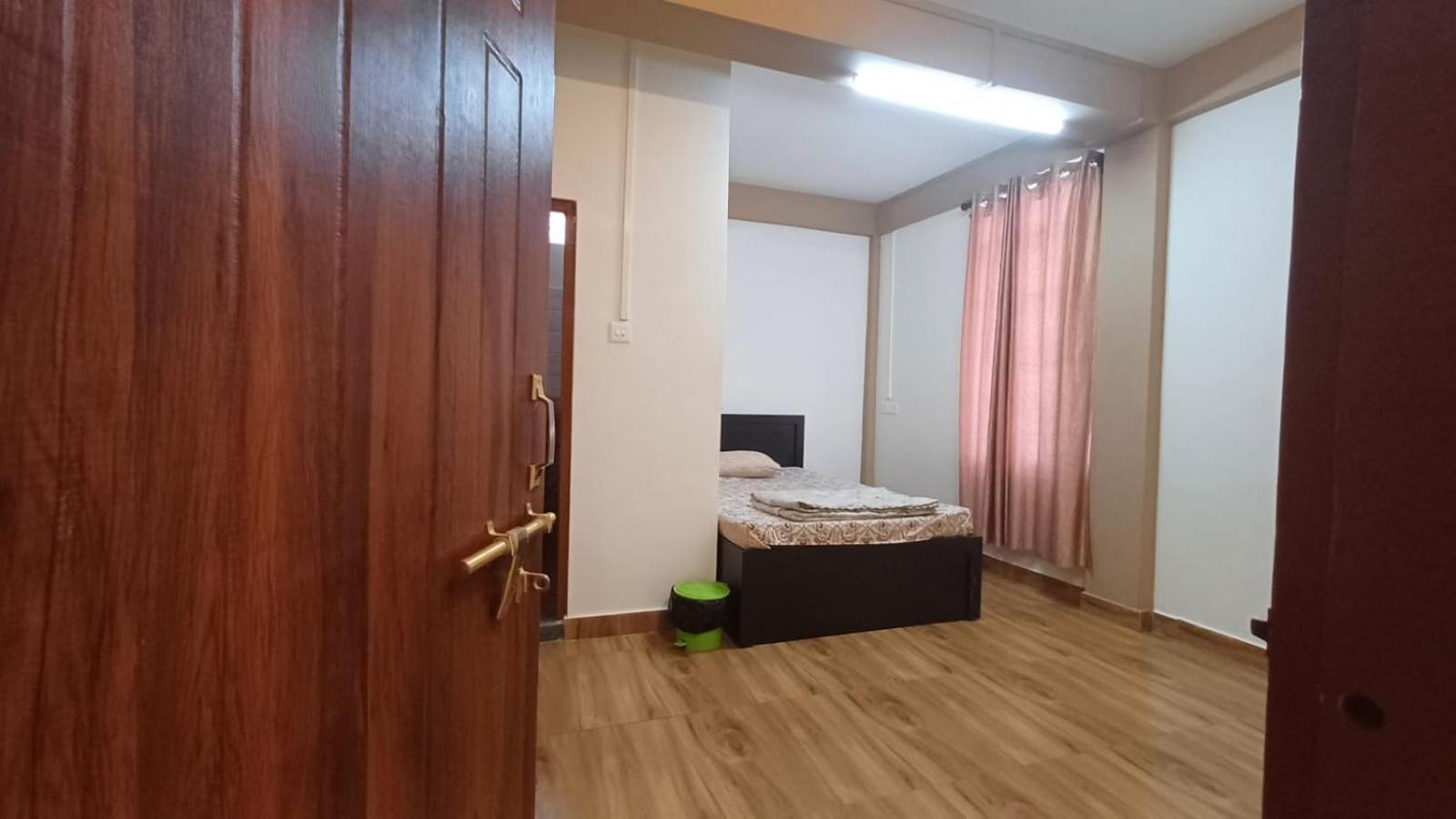 Aroma Inn 실롱 외부 사진