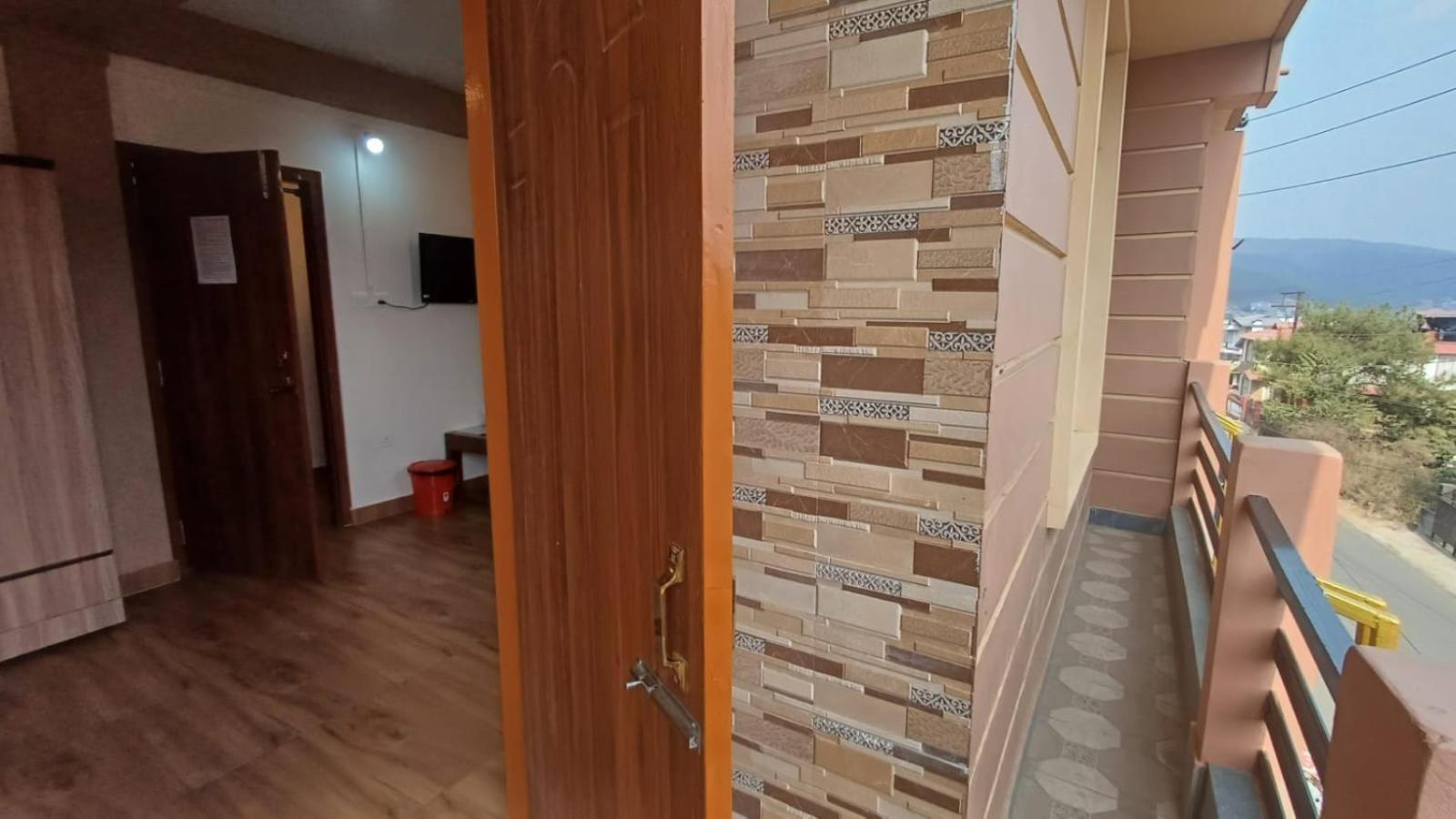 Aroma Inn 실롱 외부 사진