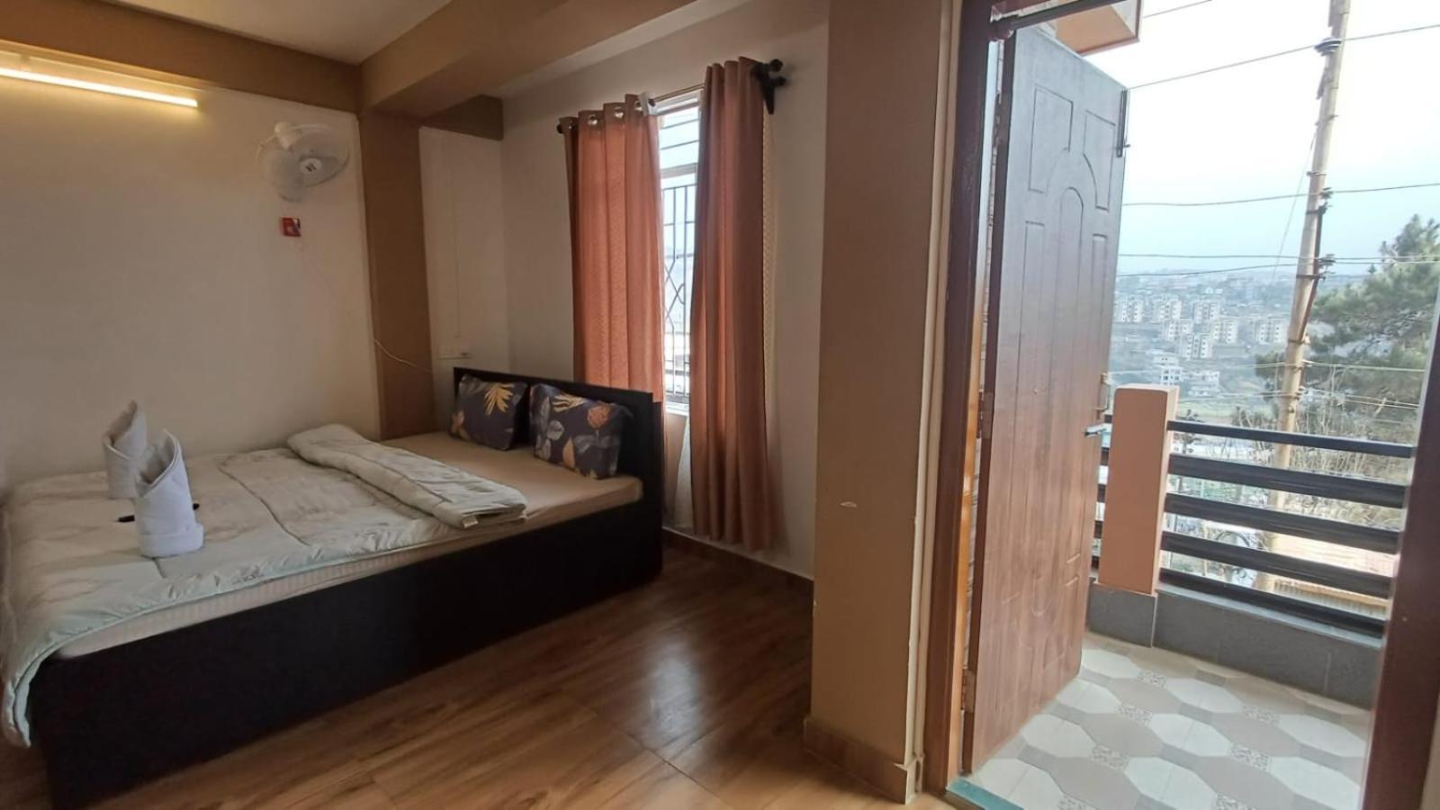 Aroma Inn 실롱 외부 사진