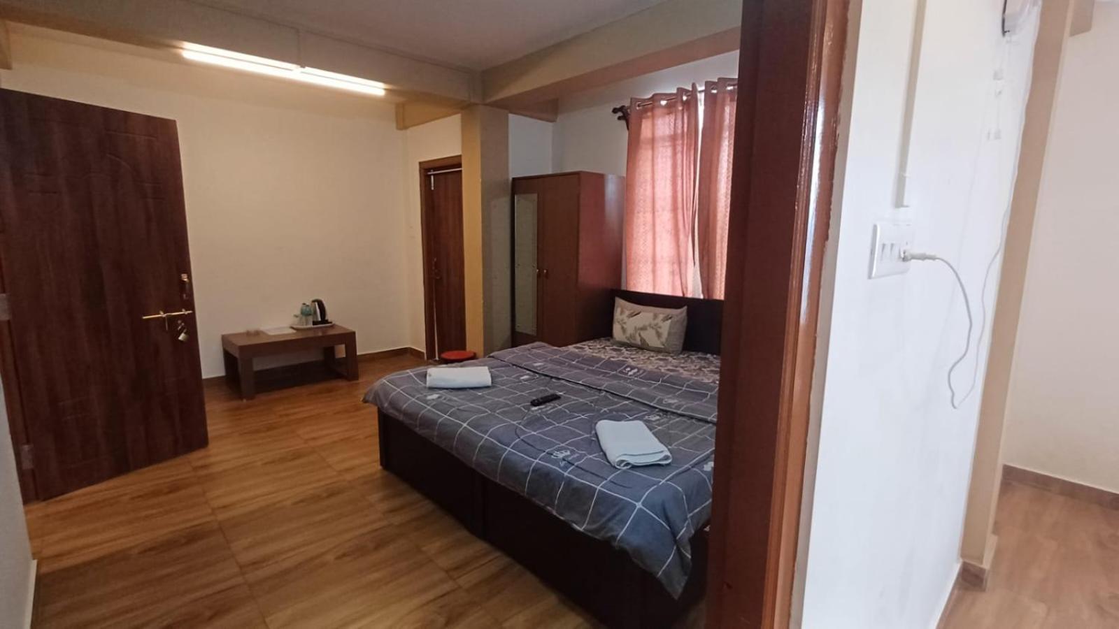 Aroma Inn 실롱 외부 사진