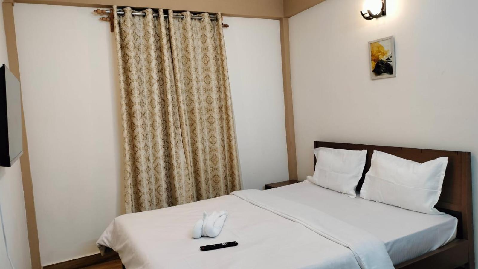 Aroma Inn 실롱 외부 사진