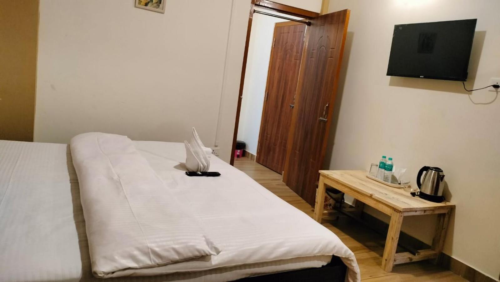 Aroma Inn 실롱 외부 사진