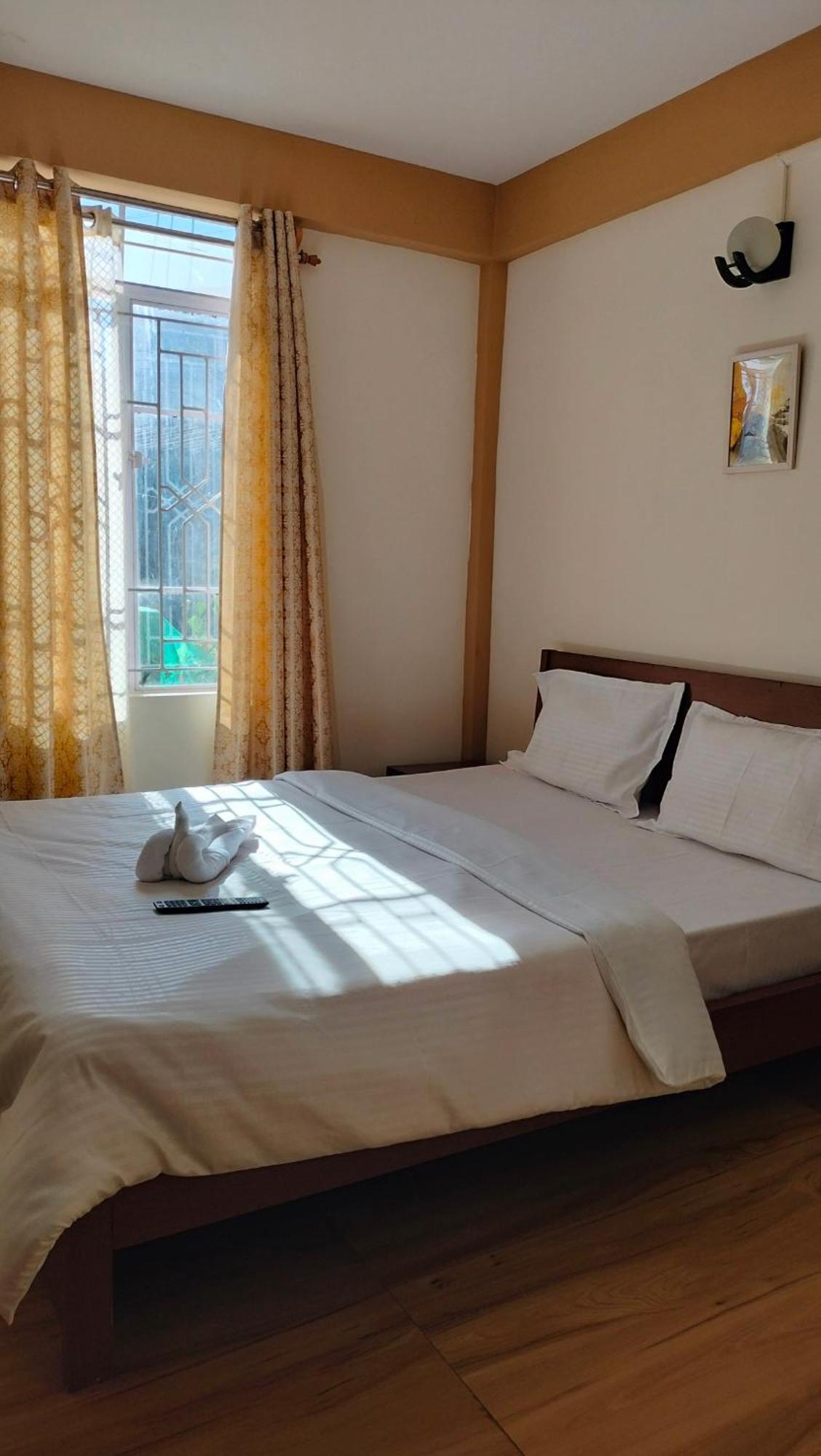 Aroma Inn 실롱 외부 사진