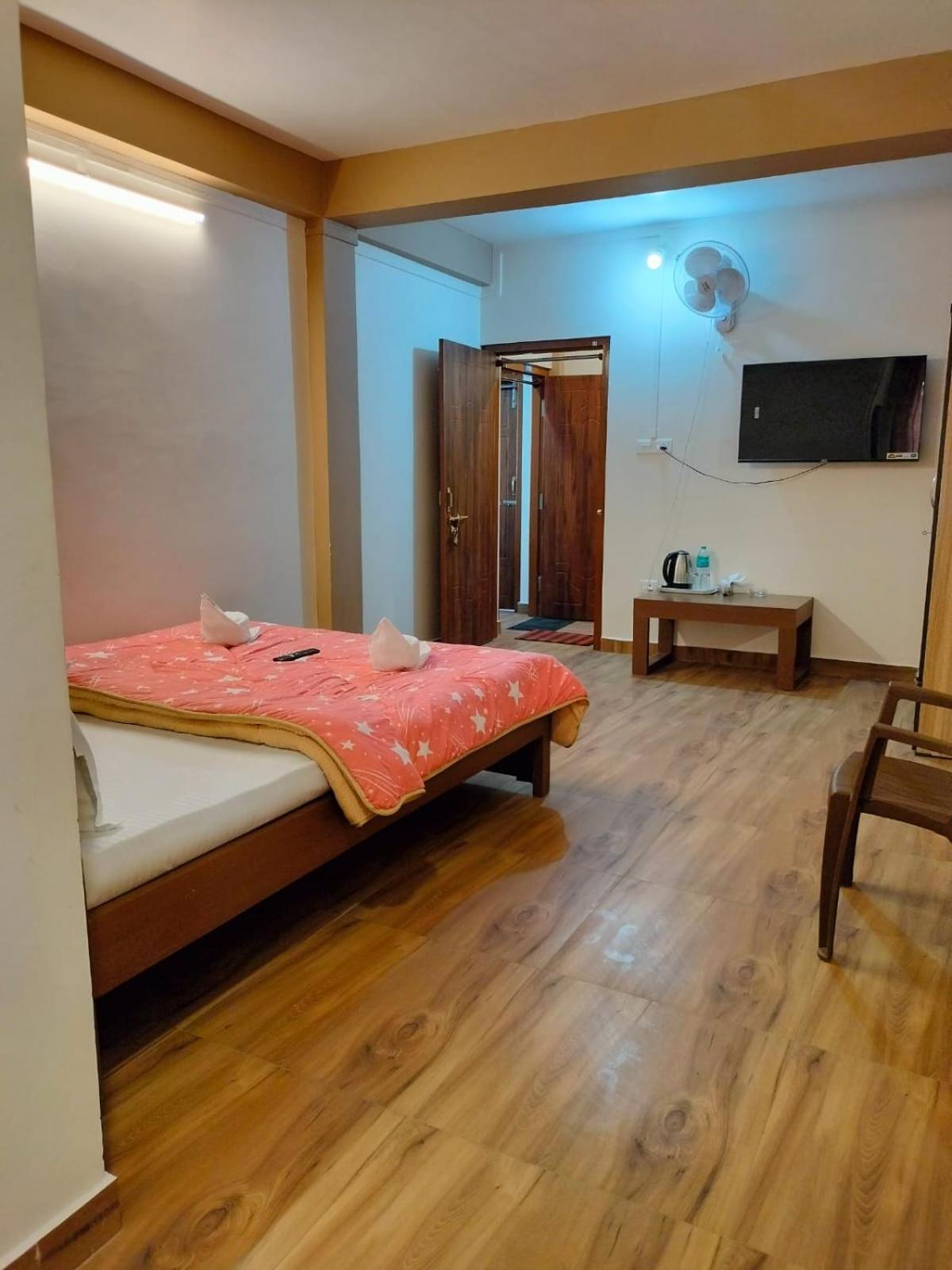 Aroma Inn 실롱 외부 사진