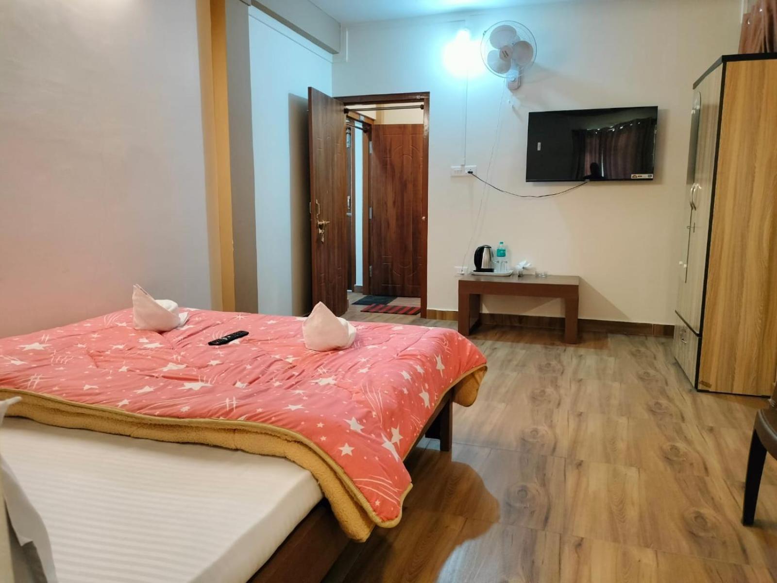 Aroma Inn 실롱 외부 사진