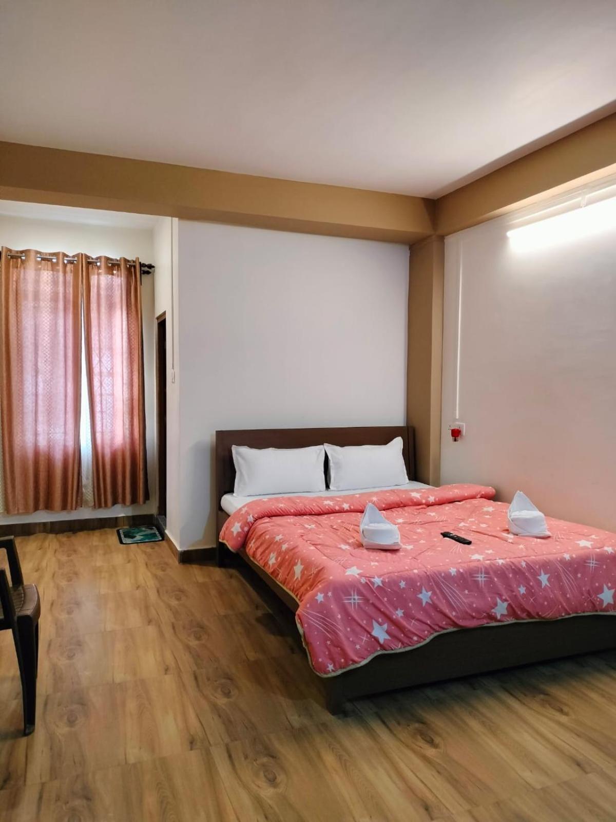 Aroma Inn 실롱 외부 사진
